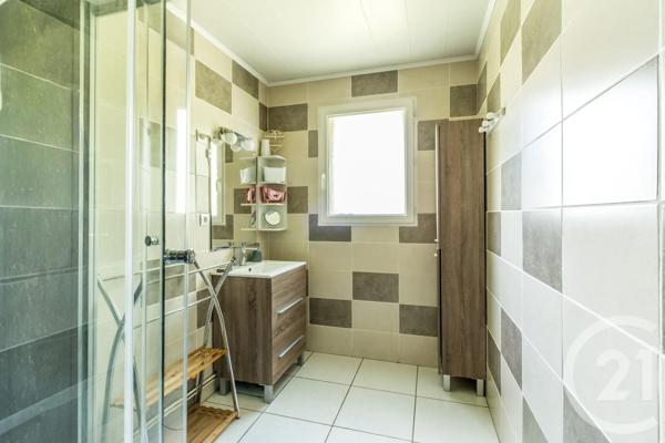 Maison à vendre  5 pièces - 84,22 m 2   AMBERIEUX EN DOMBES  - 01