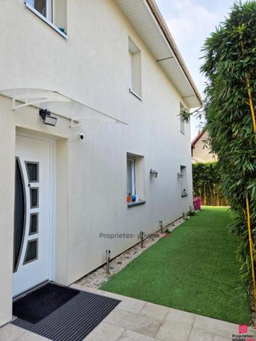 Maison Sainte-Geneviève-des-Bois 10 pièces 210 m2