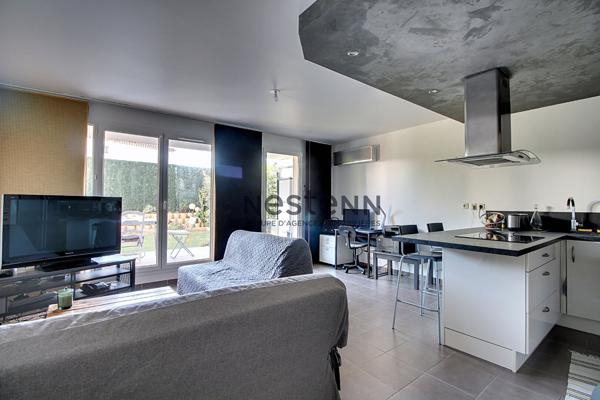Magnifique Appartement  de type 3 avec terrasse, jardin et place privative sur Marignane
