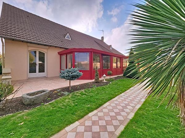 Maison Arçonnay 9 pièce(s) 206 m2