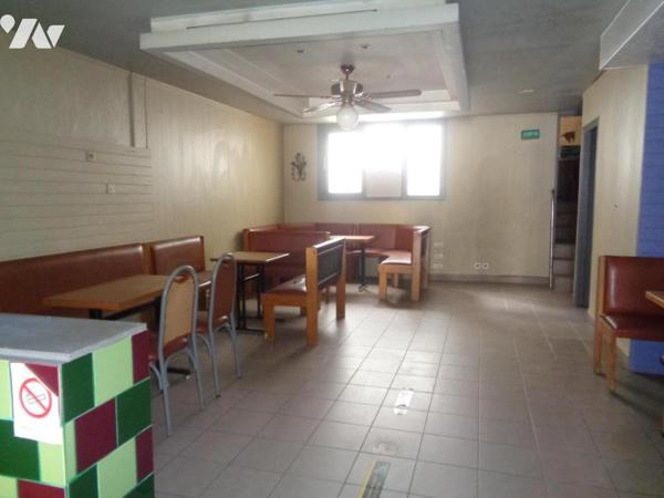 Immeuble à usage mixte de 135 m² habitable bâtie sur 278 m² 