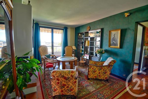 Appartement T5 à vendre  5 pièces - 102,23 m 2   ROMANS SUR ISERE  - 26