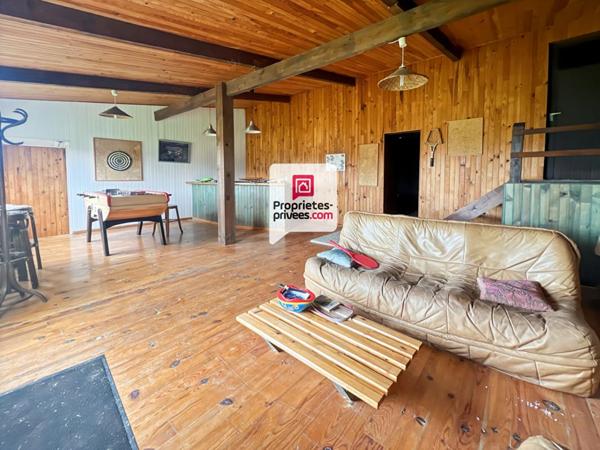 Propriété 4 logements - 17 hectares - piscine et dépendances