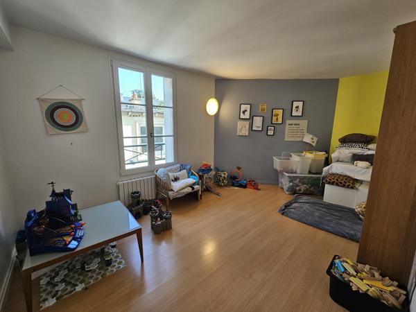 POITIERS Plateau, Maison familiale avec jardin, piscine, garage et locatifs indépendants.