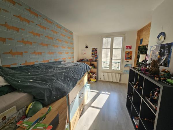 POITIERS Plateau, Maison familiale avec jardin, piscine, garage et locatifs indépendants.