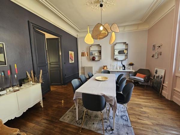 POITIERS Plateau, Maison familiale avec jardin, piscine, garage et locatifs indépendants.