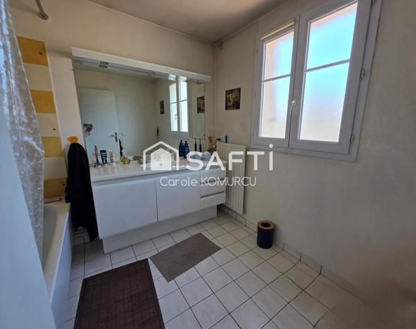 Maison individuelle Kaufman de 2000, de 7 pièces, 5 chambres dont 2 suite.