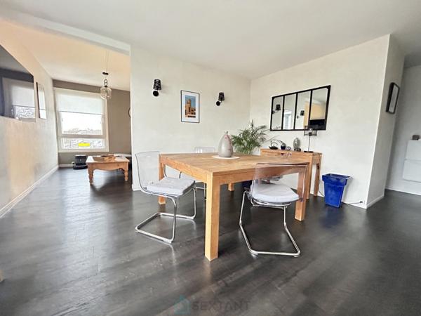 Joli appartement au sein d'une résidence calme à proximité de la gare.