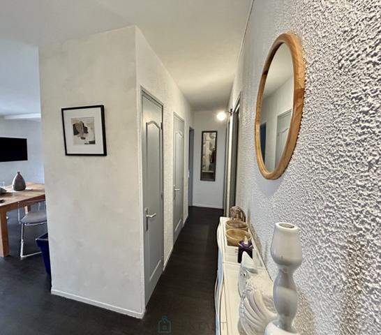 Joli appartement au sein d'une résidence calme à proximité de la gare.