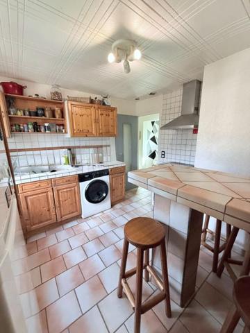 Appartement PASSY 87 M2 , 5 pièces 276000 euros