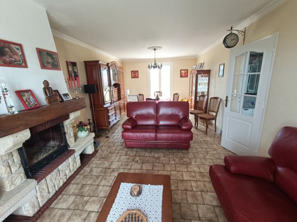 Maison très bon état avec sous sol et joli terrain sans vis à vis