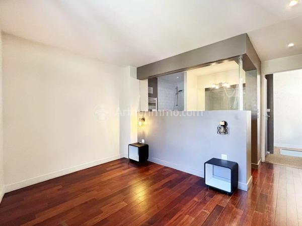 Vente                                                      Maison
                        
                     6 pièces                      116 m2                     à Royat