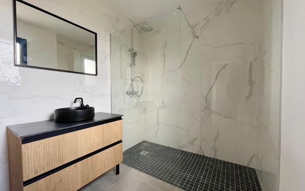 Maison à vendre    4 pièces •  Vauvert