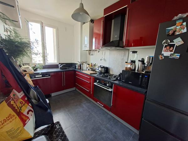 DUPLEX - 3 PIÈCES - 72.57 m² CARREZ - COMBLES AMÉNAGÉS - CAVE & BOX