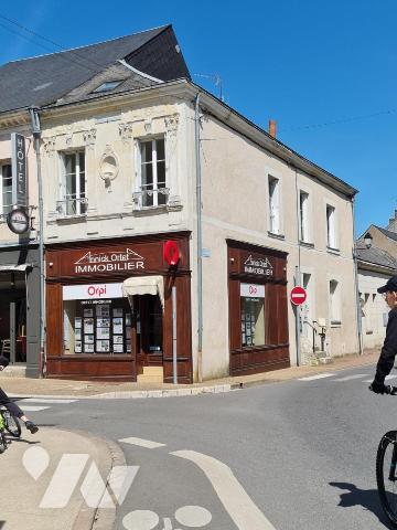 ENSEMBLE IMMOBILIER - A VENDRE - MONTOIRE