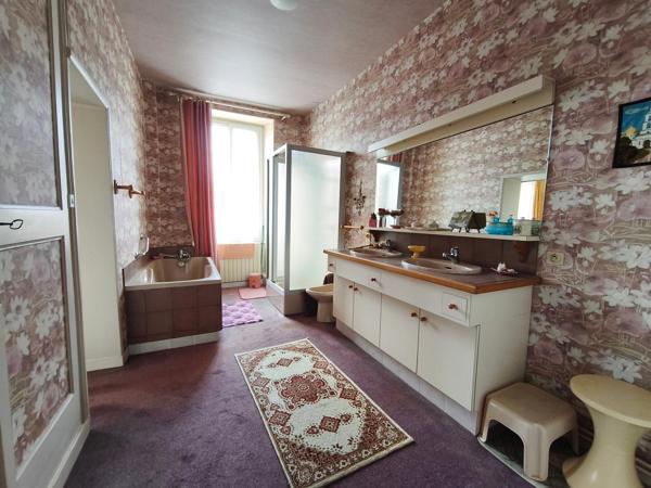 Maison à POUANCE, 49420 - 6 pièces 145m²
