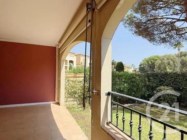 Appartement T3 à vendre  3 pièces - 51 m 2   CAVALAIRE SUR MER  - 83