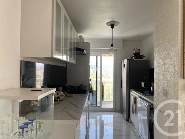 Appartement T4 à vendre  4 pièces - 75 m 2   MARSEILLE  - 13010