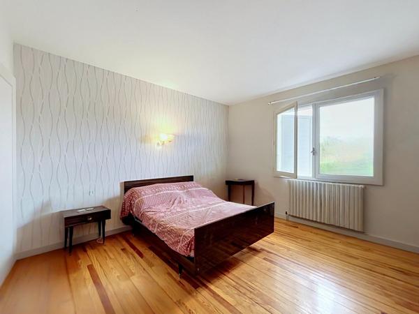 Maison 120 m² - rez-de-chaussée 97 m² - 4 pièces, terrain 1086 m²