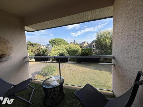 A VENDRE DINARD – BOULEVARD DE LA MER – SUPERBE APPARTEMENT TII RÉNOVÉ – TROIS BALCONS 