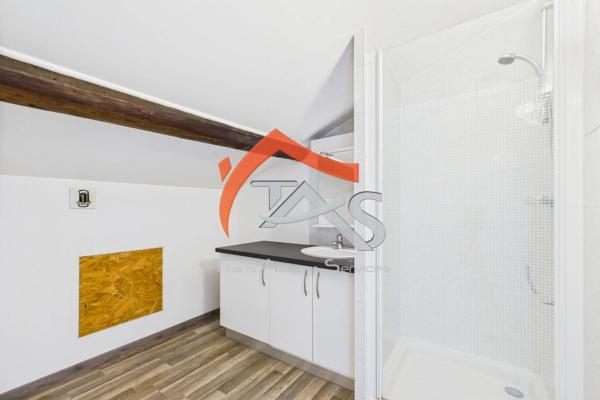 Vente                                                      Appartement
                        
                     3 pièces                      69 m2                     à Villars