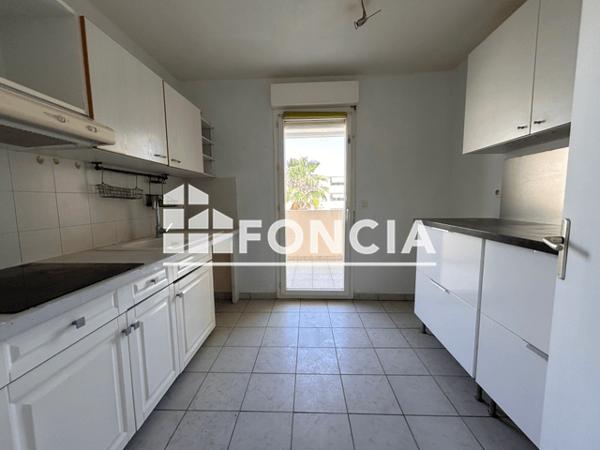 Location Appartement 4 pièces 80.12 m² - 10 CHEMIN DE LA FONT DE L'ANGE Hyeres 83400