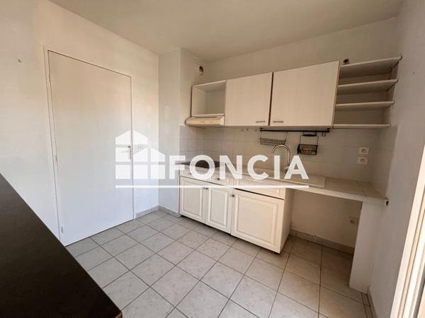 Location Appartement 4 pièces 80.12 m² - 10 CHEMIN DE LA FONT DE L'ANGE Hyeres 83400
