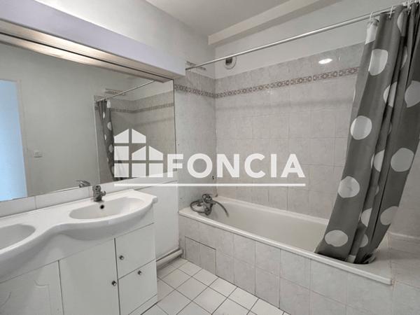 Location Appartement 4 pièces 80.12 m² - 10 CHEMIN DE LA FONT DE L'ANGE Hyeres 83400