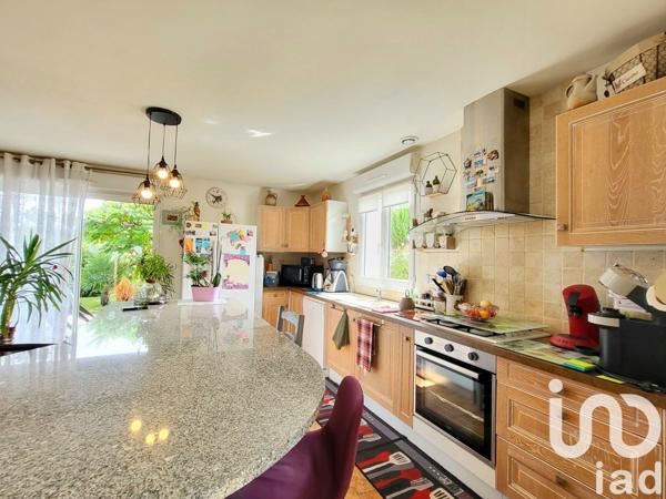 Pavillon 5 pièces de 95 m² à Vouneuil-sur-Vienne (86210)