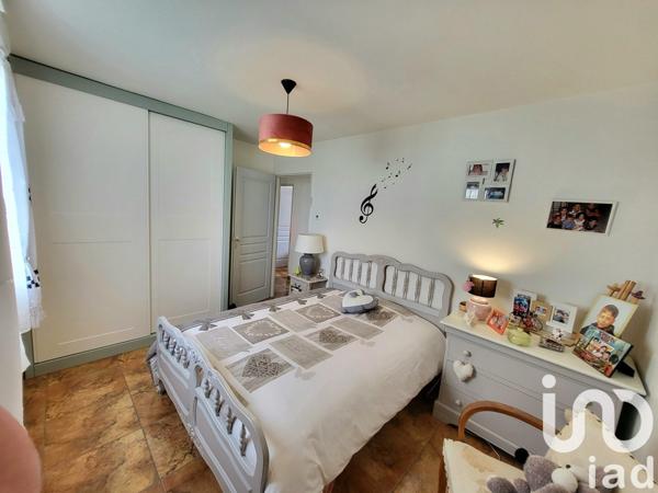 Pavillon 5 pièces de 95 m² à Vouneuil-sur-Vienne (86210)