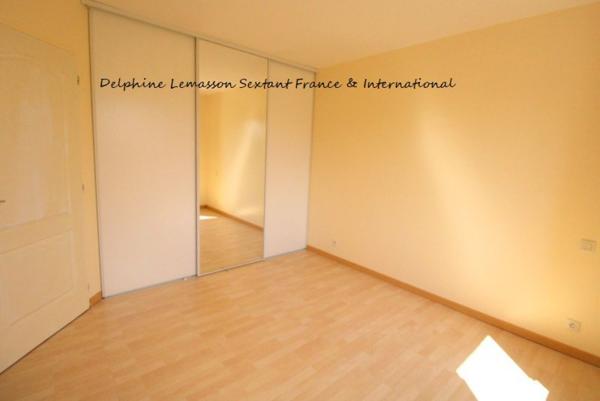 Maison de plain plain pied avec 3 chambres, parc arboré, à proximité des commerces