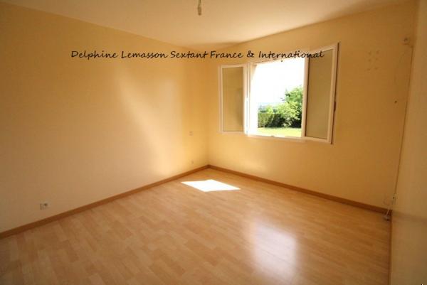 Maison de plain plain pied avec 3 chambres, parc arboré, à proximité des commerces