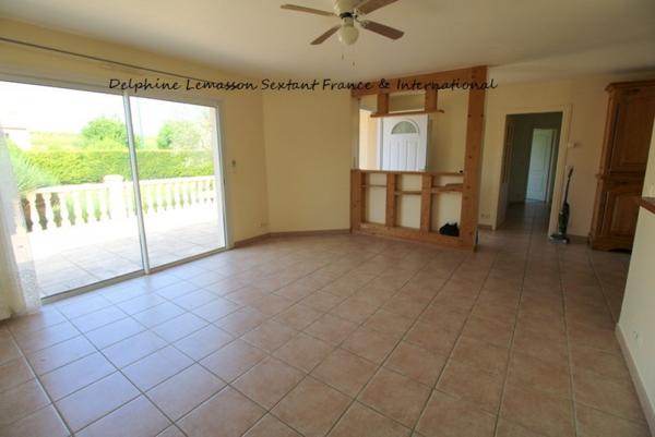 Maison de plain plain pied avec 3 chambres, parc arboré, à proximité des commerces