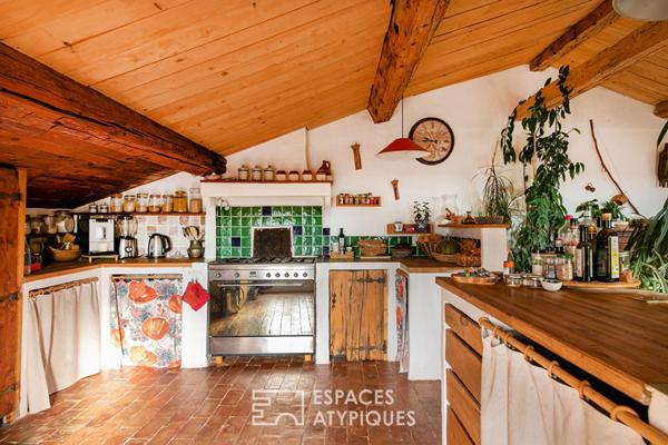 La maison de village et son joli jardin au pays des lavandes