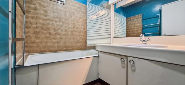 Dpt Paris (75), à louer PARIS 15EME ARRONDISSEMENT appartement meublé T2 de 47 m²