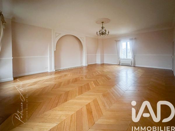 Location appartement 4 pièces 109 m² Fontainebleau