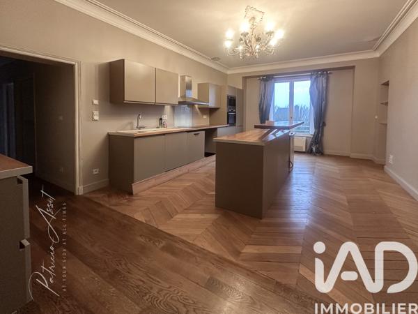 Location appartement 4 pièces 109 m² Fontainebleau