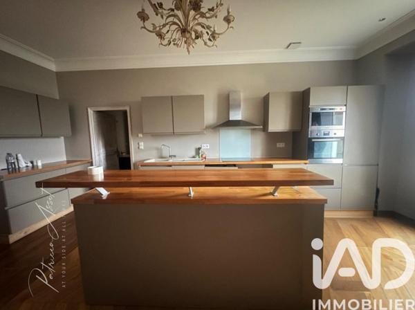 Location appartement 4 pièces 109 m² Fontainebleau