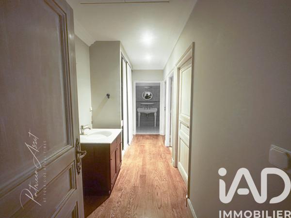 Location appartement 4 pièces 109 m² Fontainebleau