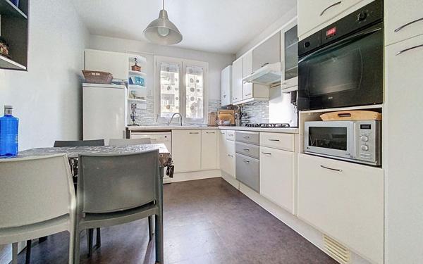 Maison à vendre    4 pièces • 87 m2 Guyancourt