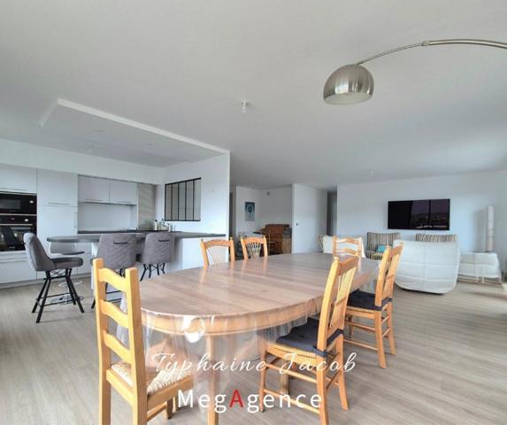 Appartement à PAIMPOL, 22500 - 6 pièces 171m²