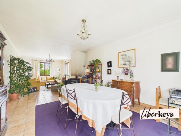 Maison de 137 m2 dans son écrin de verdure 