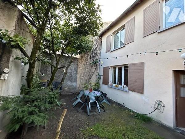 Maison de ville avec jardin et Garage