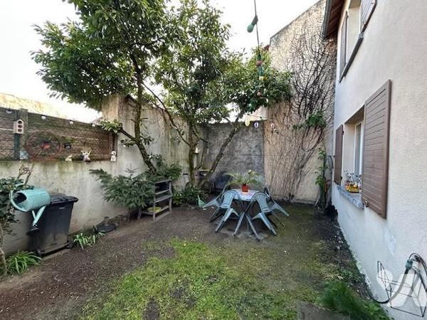 Maison de ville avec jardin et Garage