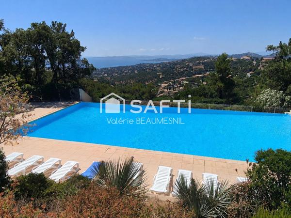 T 3 - TERRASSE PANORAMIQUE MER, GOLFE ET  VILLAGE DE SAINT TROPEZ – PISCINE – TENNIS - CALME - NATURE - BELLES PRESTATIONS