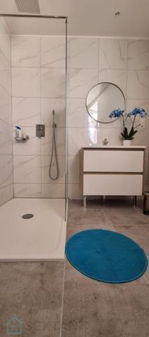 CHARMANTE MAISON DE VILLAGE ENTIEREMENT RENOVEE