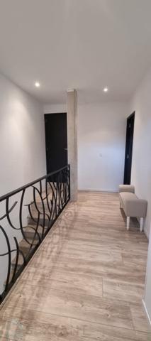 CHARMANTE MAISON DE VILLAGE ENTIEREMENT RENOVEE