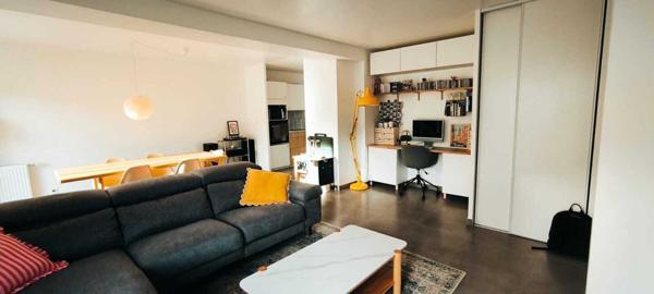 Lumineuse et agréable maison familiale secteur Maison dans la Vallée.