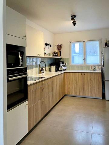 Lumineuse et agréable maison familiale secteur Maison dans la Vallée.