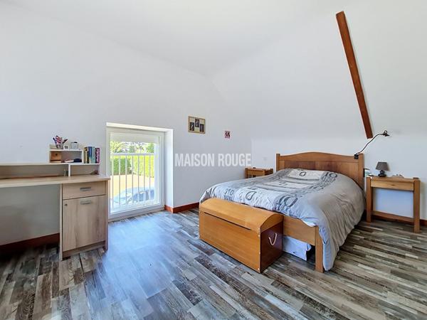 Une maison de caractère à Hillion avec dépendance et jardin